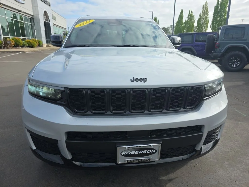 Certified Used 2021 Silver Jeep Altitude image 8