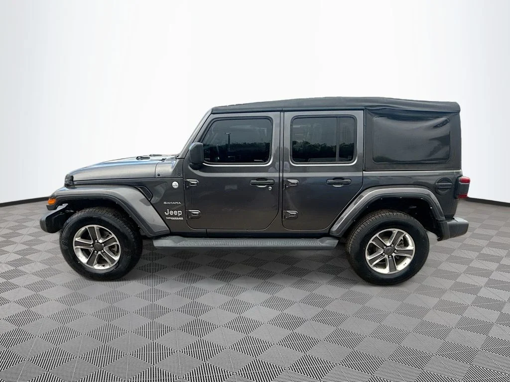 Used 2022 Gray Jeep Unlimited Sahara image 9