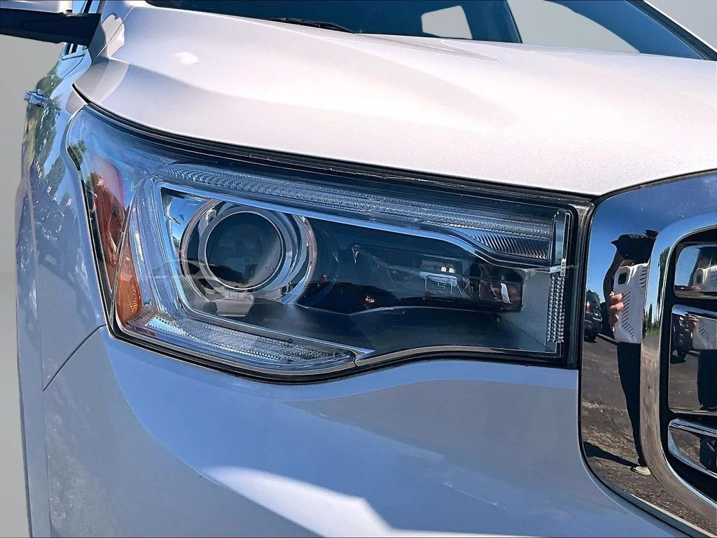 Used 2019 White GMC Denali image 30