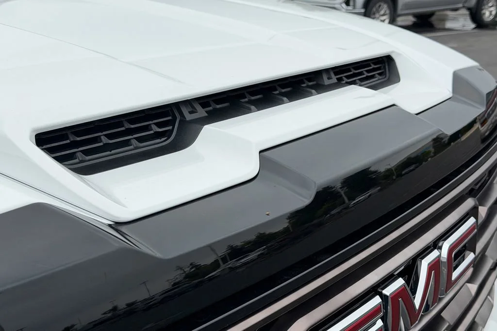 New 2026 Summit White GMC AT4X image 5