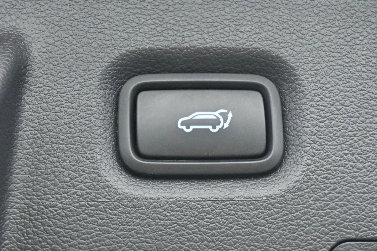 Used 2023 Red Hyundai Calligraphy image 10