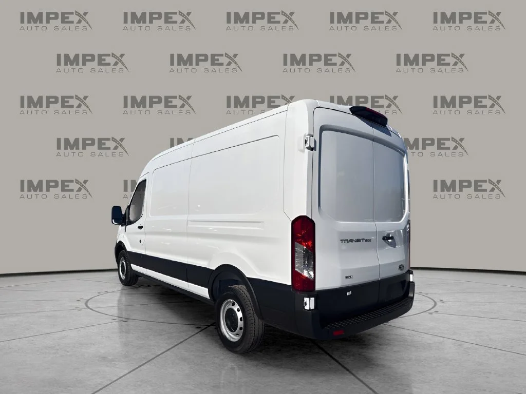 Used 2025 White Ford Base image 3