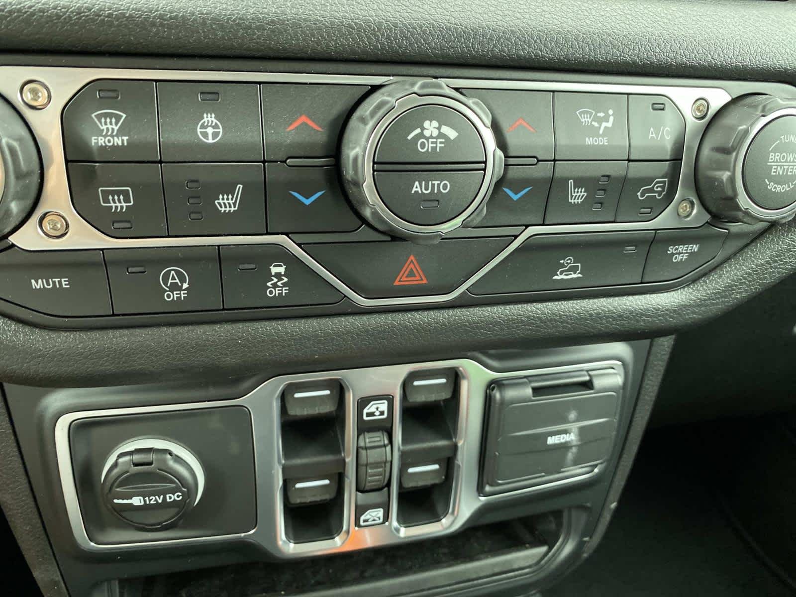 New 2026 Reign Exterior Paint Jeep Sport S image 11