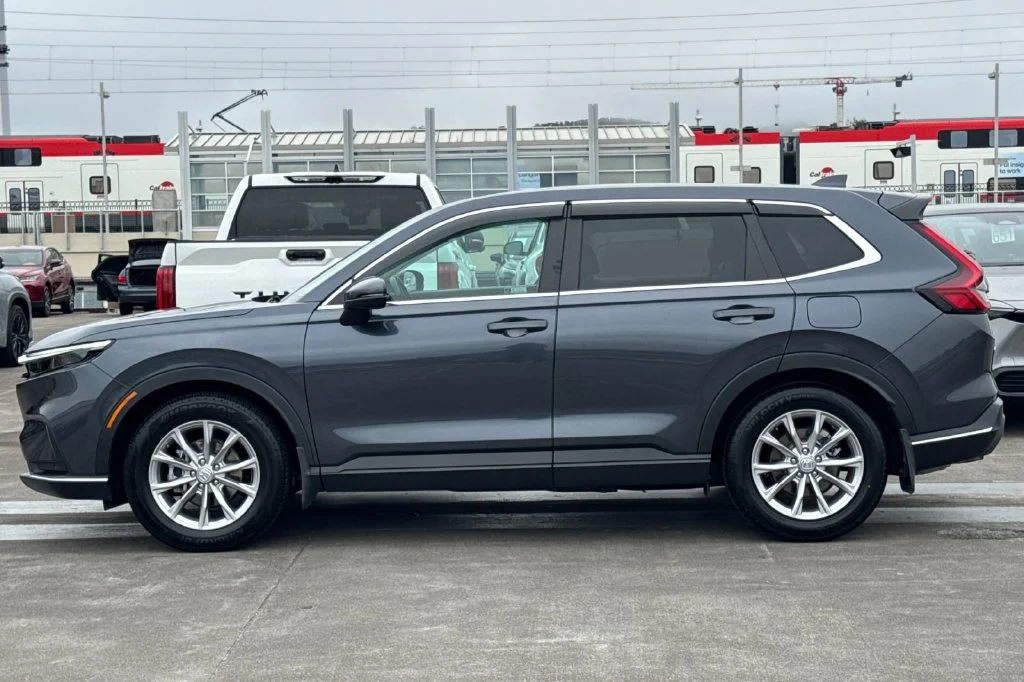 Used 2024 Gray Metallic Honda EX-L image 7