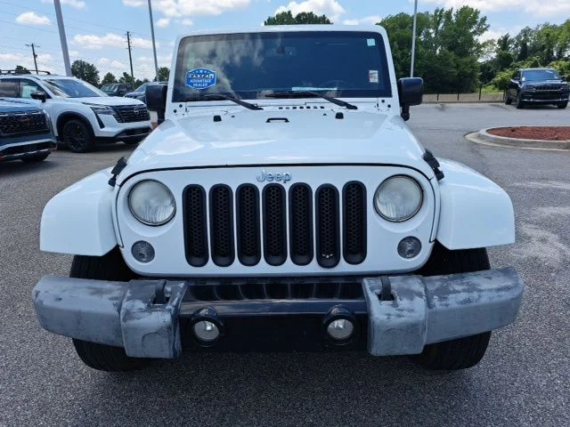 Used 2014 White Jeep Unlimited Sahara image 3