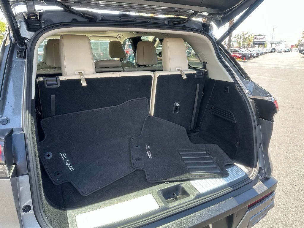 Used 2022 Gray INFINITI LUXE image 24
