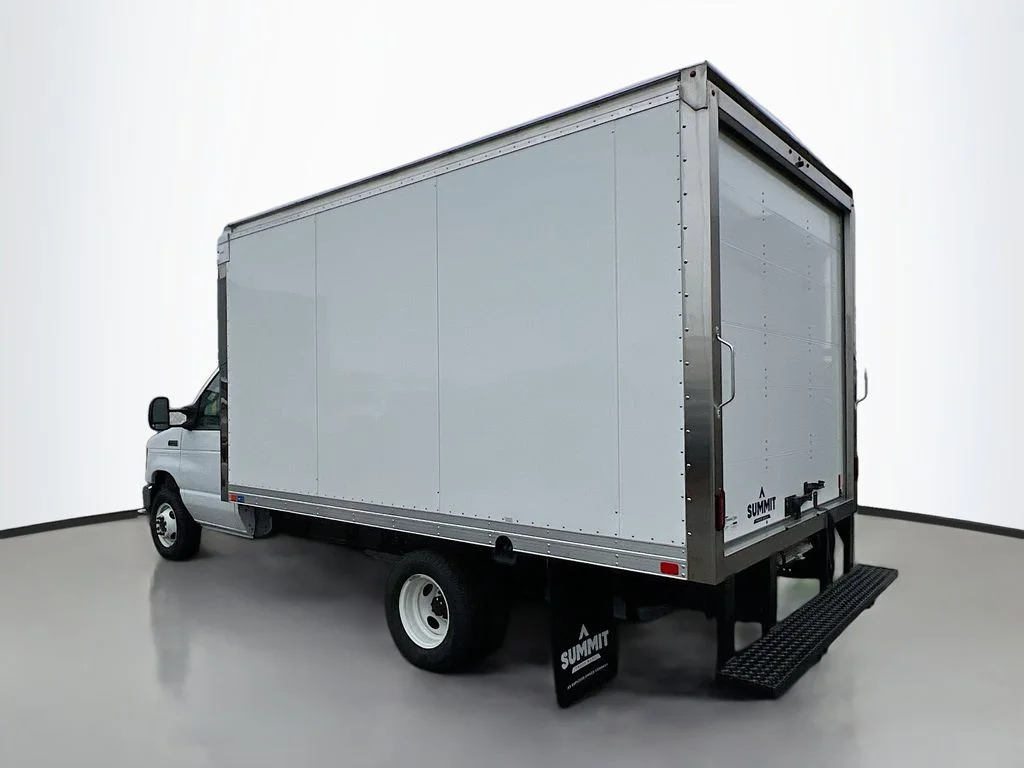 2025 Ford E-Series Cutaway Base - Photo 10
