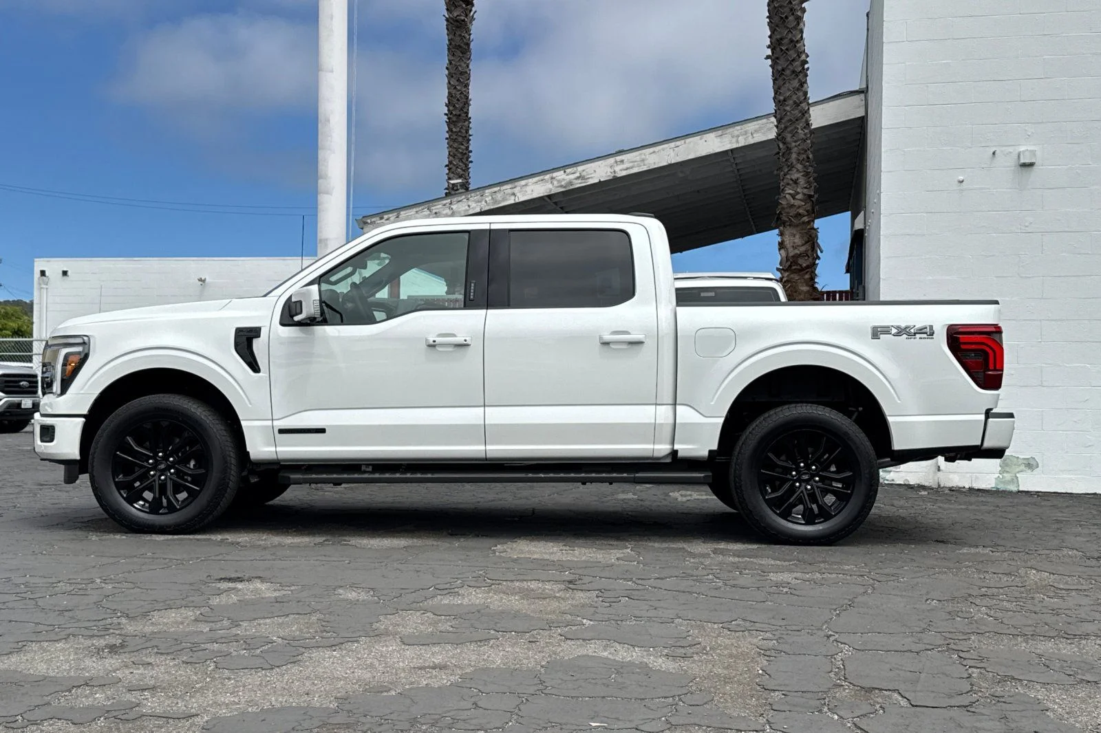 New 2026 Star White Metallic Tri-Coat Ford Lariat® image 7