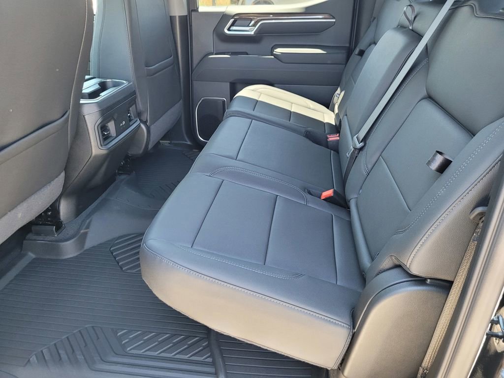 2025 Chevrolet Silverado 1500 LT - Photo 10