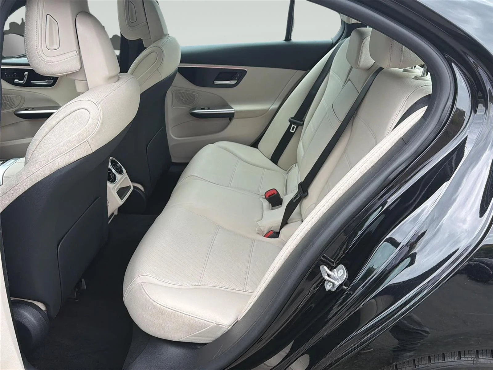 Used 2025 BLACK Mercedes-Benz C 300 image 21