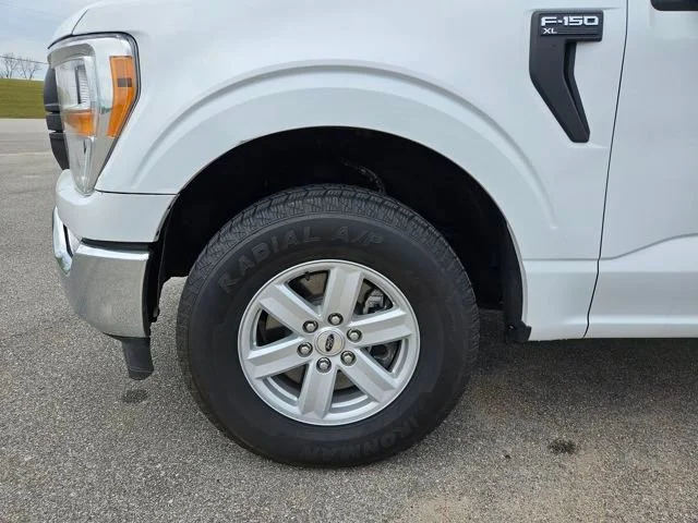 Used 2022 White Ford XL image 26