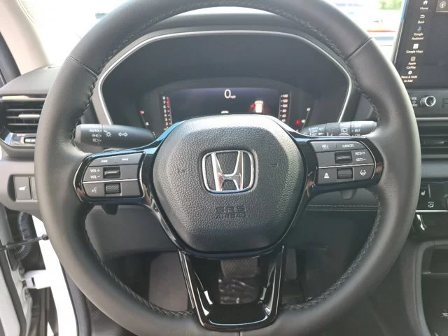 New 2026 Platinum White Pearl Honda RTL image 18