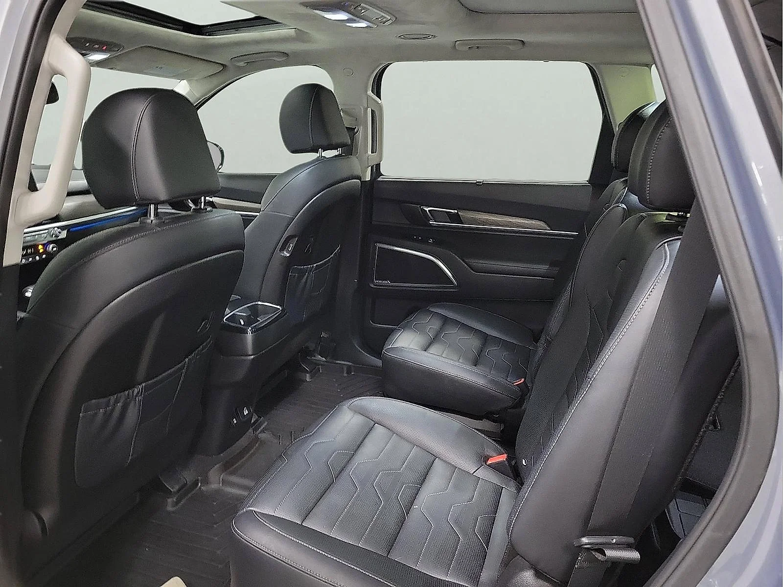 Used 2022 Everlasting Silver Kia SX image 9