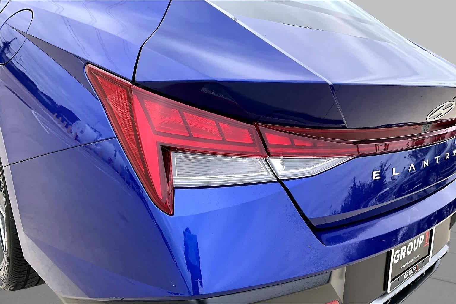Used 2025 Intense Blue Hyundai SEL Convenience image 29