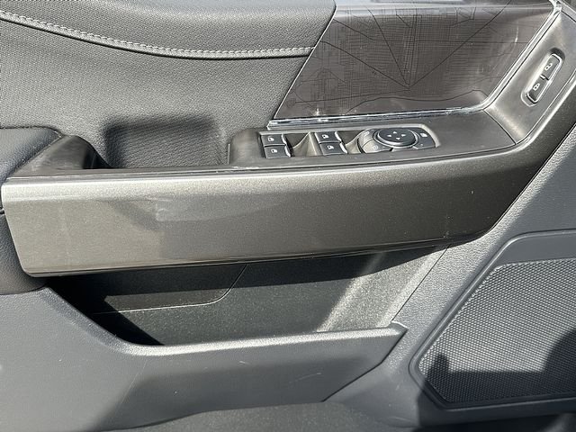 Used 2023 Silver Ford XLT image 21