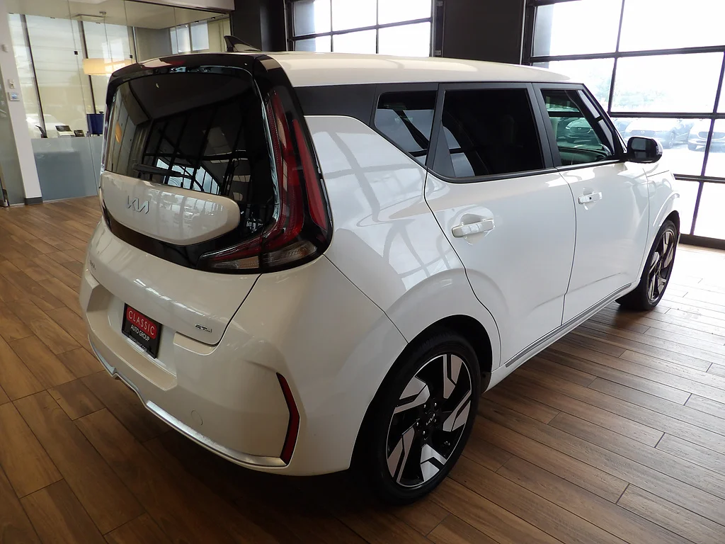 Used 2023 Snow White Pearl Kia GT-Line image 6