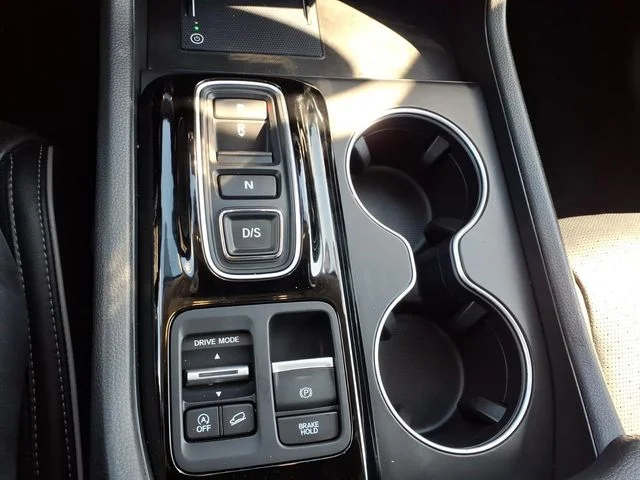 2024 Honda Pilot Elite - Photo 16