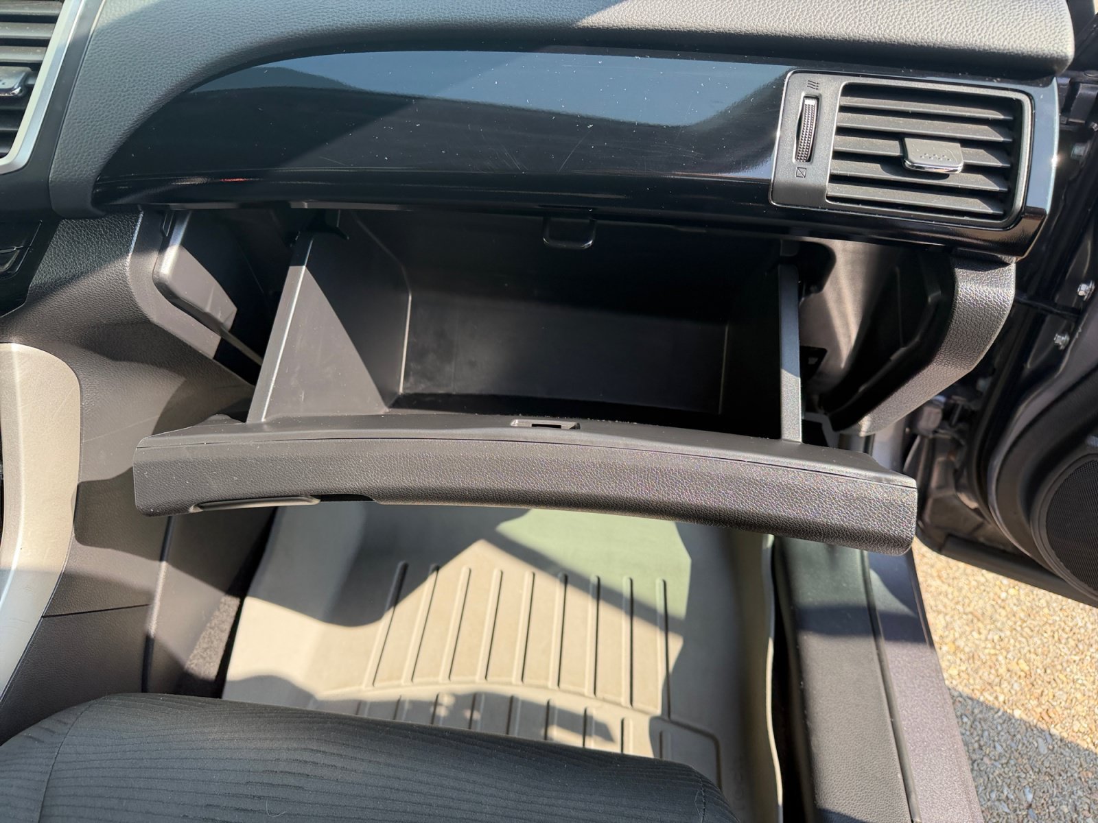 Used 2017 Gray Honda LX image 27