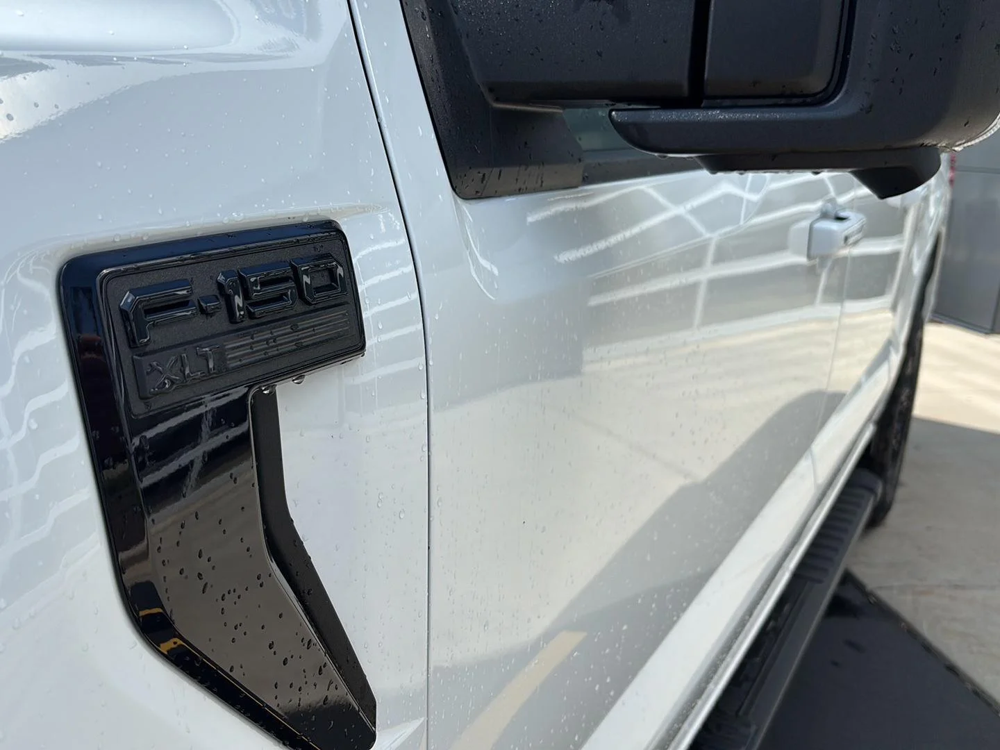 New 2026 Oxford White Ford XLT image 9