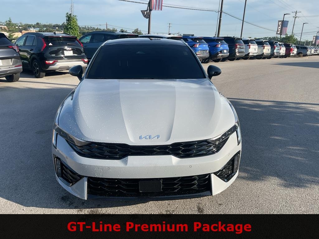 Certified Used 2025 Wolf Gray Kia GT-Line image 3