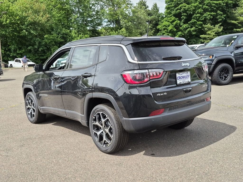 New 2026 Diamond Black Crystal Pearlcoat Jeep Limited image 5
