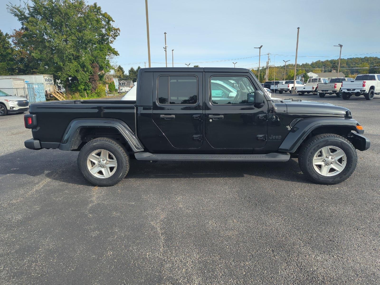 Used 2023 Black Clearcoat Jeep Sport S image 8