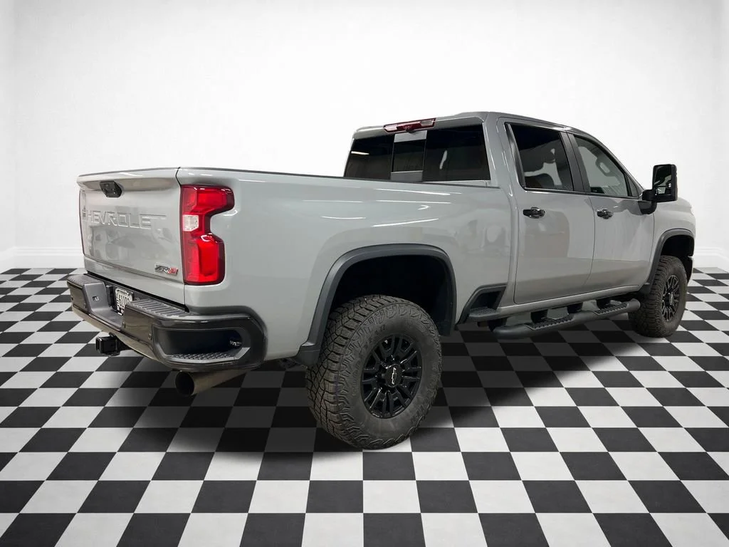 2024 Chevrolet Silverado 2500HD ZR2 - Photo 9