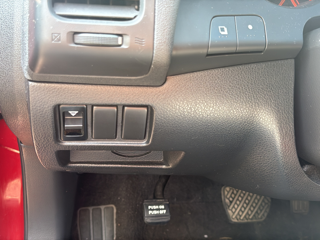 Used 2009 Red Nissan 2.5 S image 27