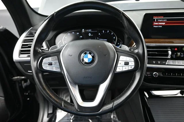 Used 2022 Black BMW xDrive30i image 12