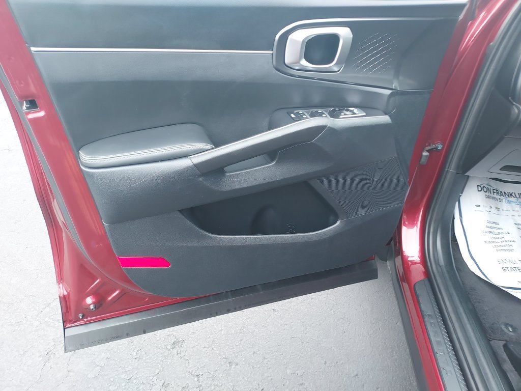 Used 2025 Red Kia S image 12