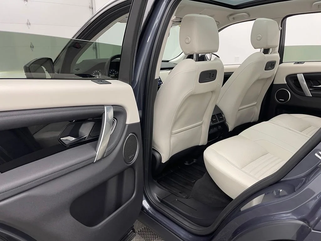 Used 2025 Varesine Blue Metallic Land Rover S image 39
