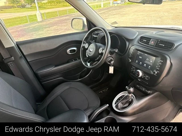 Used 2019 White Kia Plus image 34
