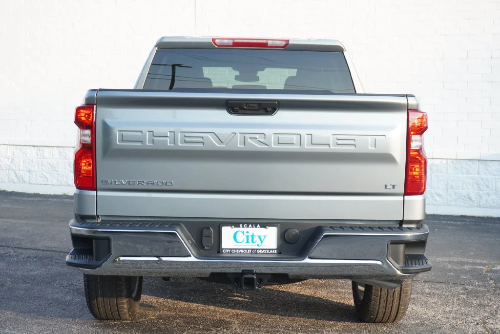 New 2026 Sterling Gray Metallic Chevrolet LT (2FL) image 7