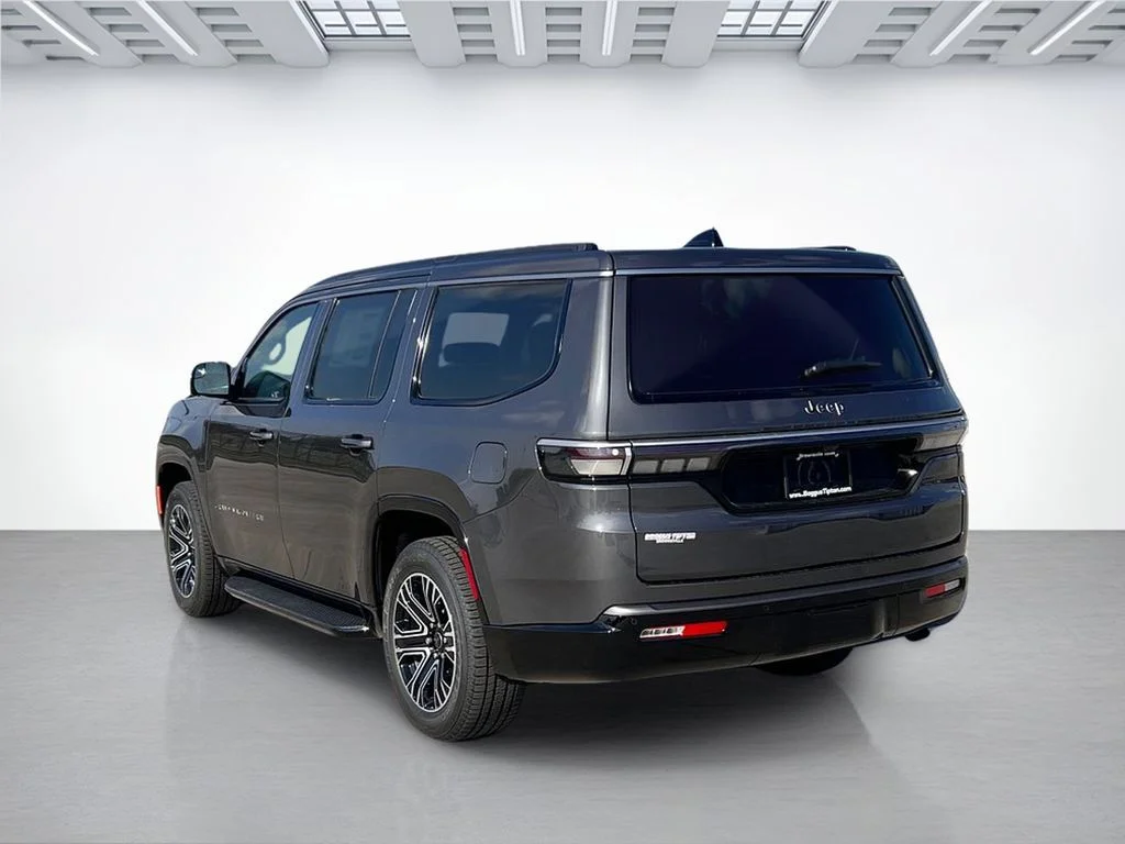 New 2026 Baltic-Gray Metallic Clear-Coat Exterior Paint Jeep  image 5