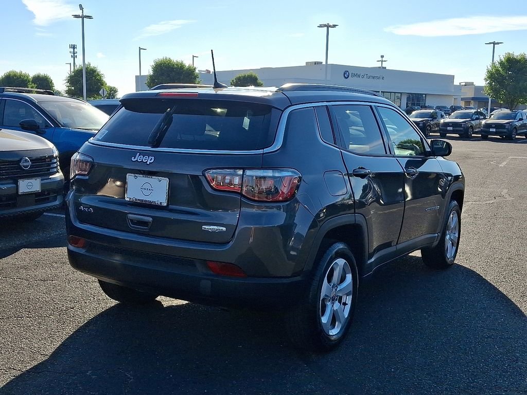 Used 2021 Gray Jeep Latitude image 6