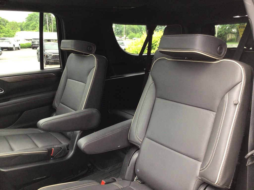 Used 2024 White Chevrolet Premier image 36