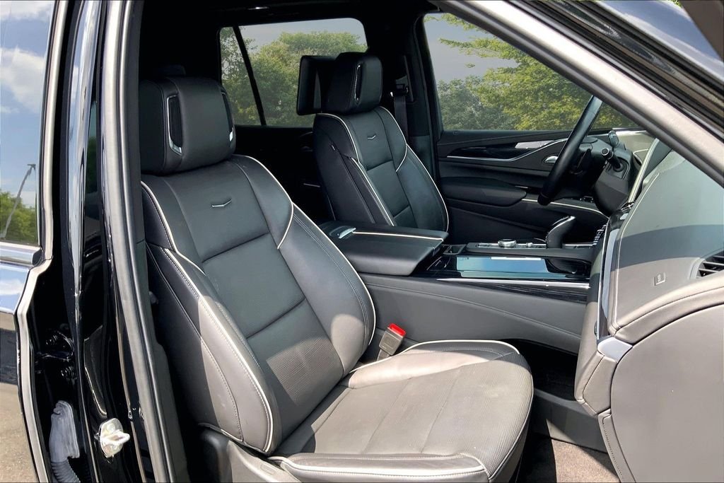 Used 2023 Black Cadillac Sport image 28