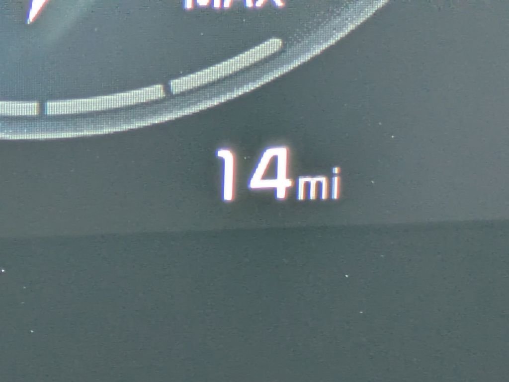 New 2025 Interstellar Gray Kia Wind image 31