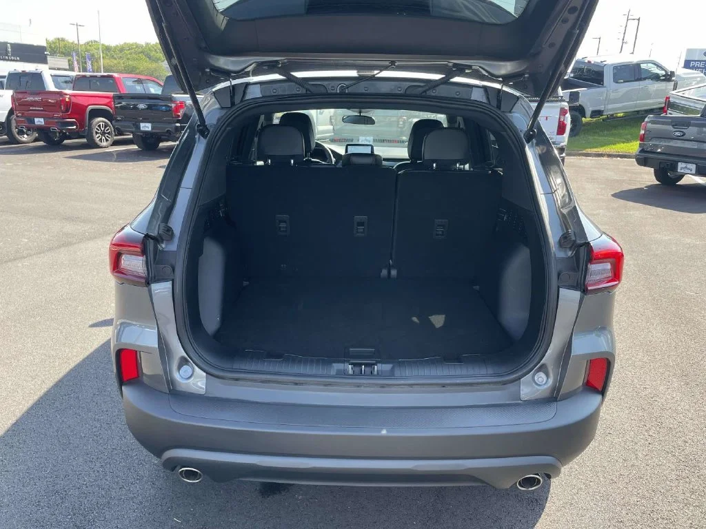 Used 2025 Gray Ford ST-Line image 10