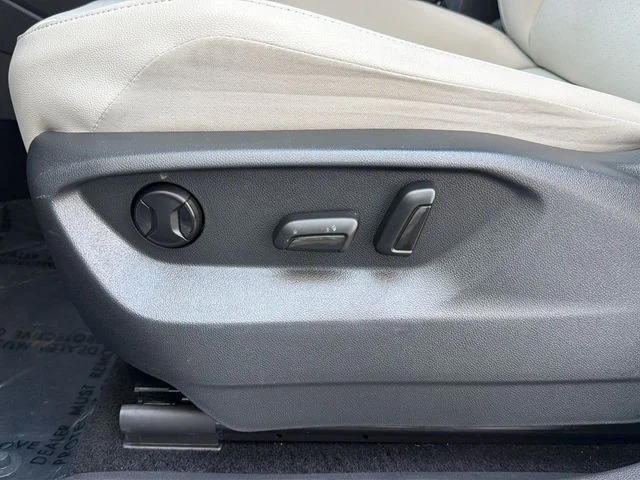 Certified Used 2021 White Volkswagen 2.0T SE image 21