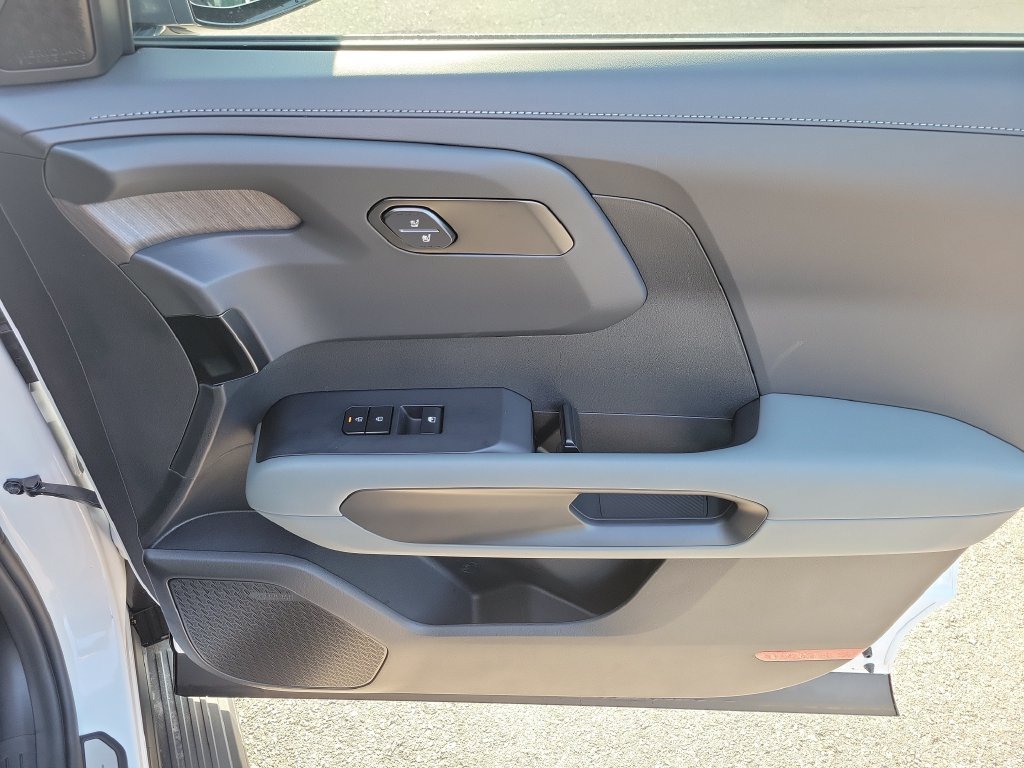New 2027 Glacial White Pearl Kia X-LINE SX PRESTIGE image 10