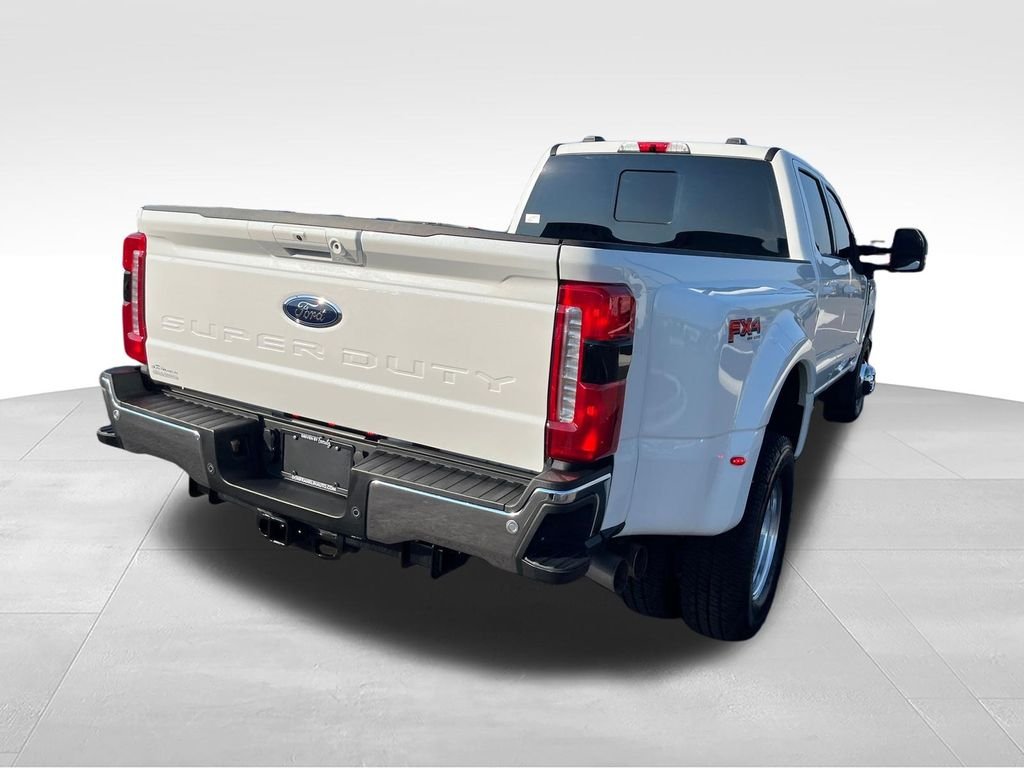 Used 2026 White Ford Lariat image 5