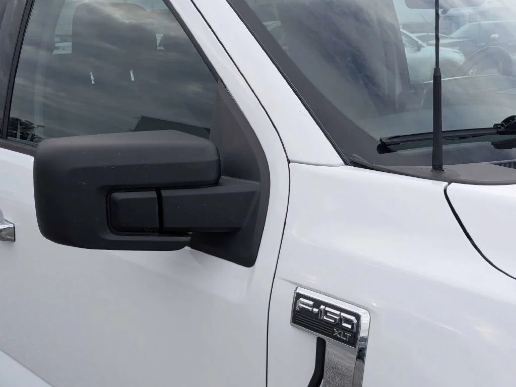 Certified Used 2025 Oxford White Ford XLT image 10