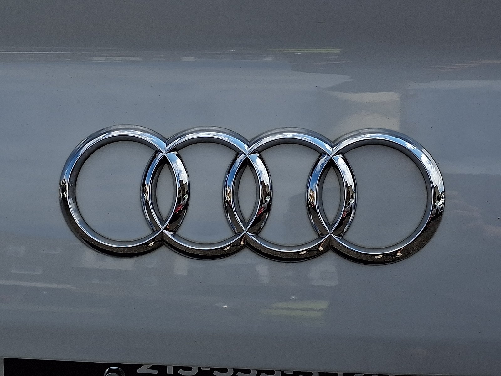 Used 2018 Glacier White Metallic - 2Y2Y Audi 2.0T Premium Plus image 29