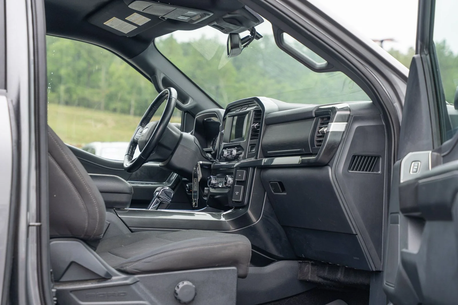 Used 2022  Ford XLT image 16