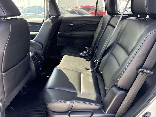 Used 2019  Honda Touring image 23