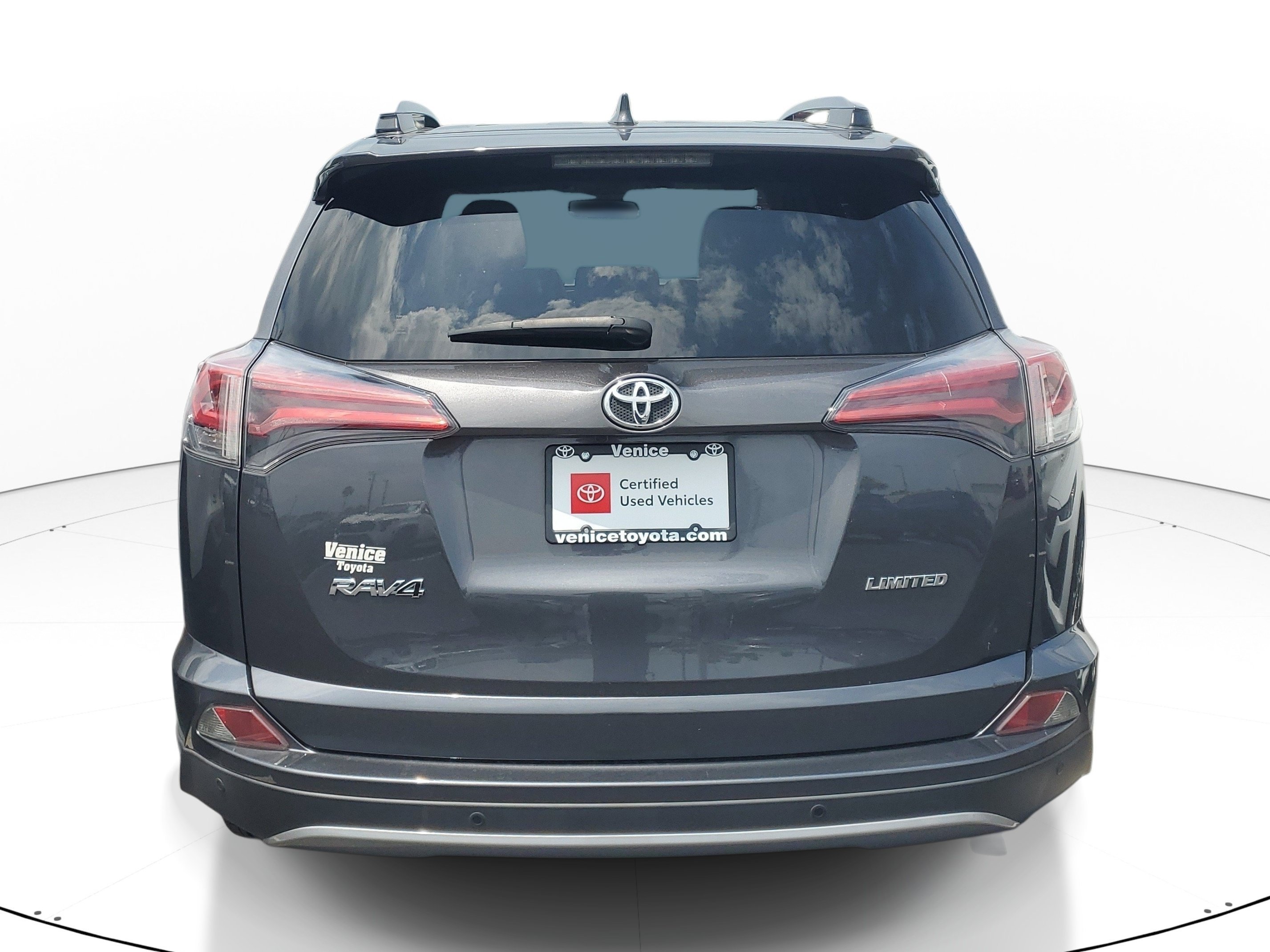 Used 2017  Toyota Limited image 7