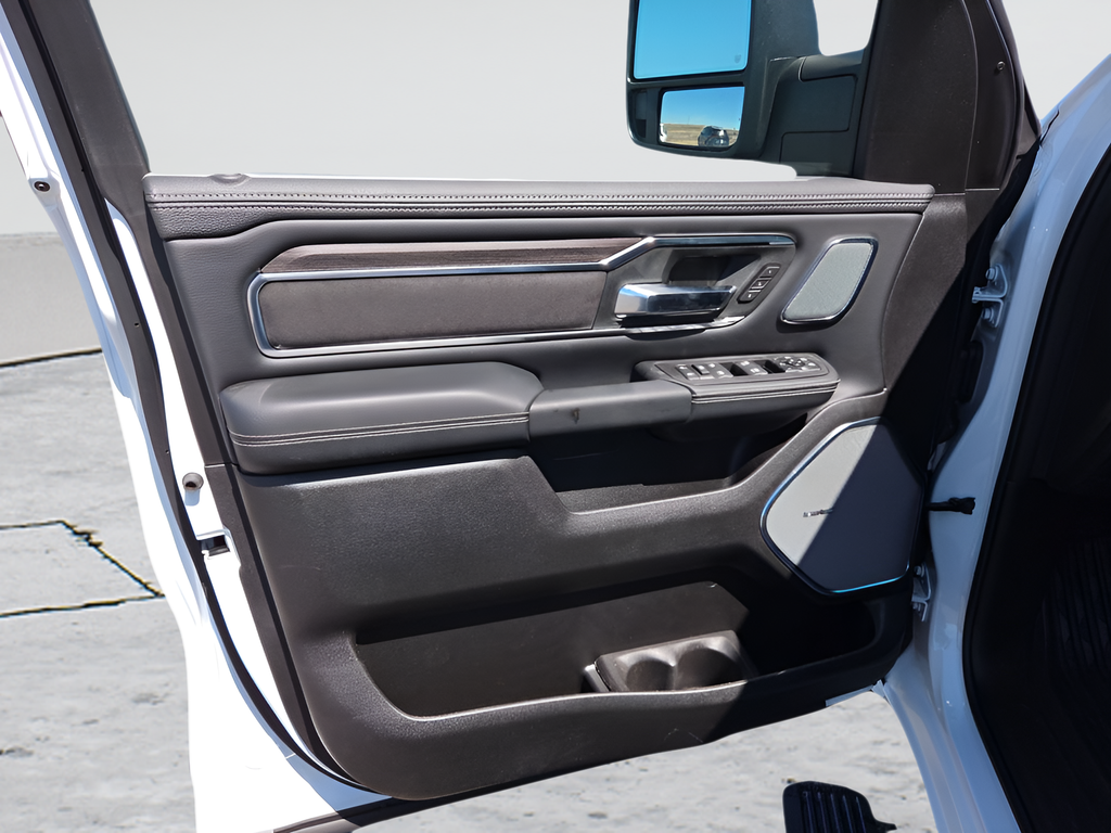 New 2026 Bright White Clear-Coat Exterior Paint RAM Laramie image 10