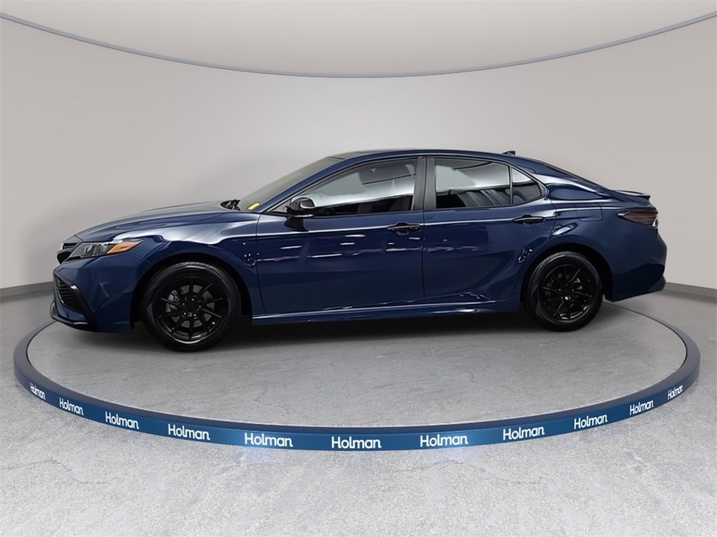 2023 Toyota Camry Hybrid SE photo 2