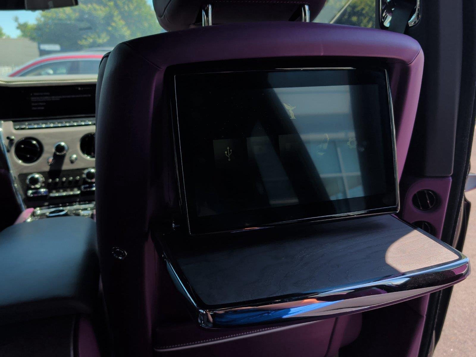 Used 2025 Belladonna Purple Rolls-Royce  image 44